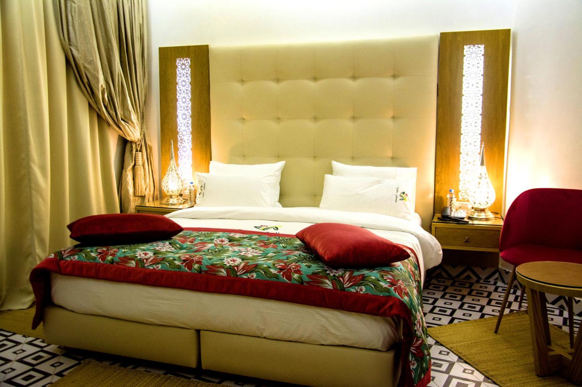 Aralia Boutique Hotel 4*